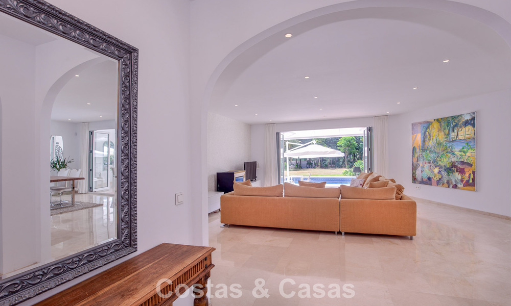 Villa de plain-pied à vendre à quelques pas de la plage sur le nouveau Golden Mile entre Marbella et Estepona 56520