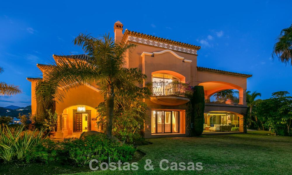 Prestigieuse villa de luxe à vendre dans un style espagnol classique avec vue sur la mer à La Quinta à Marbella - Benahavis 56522