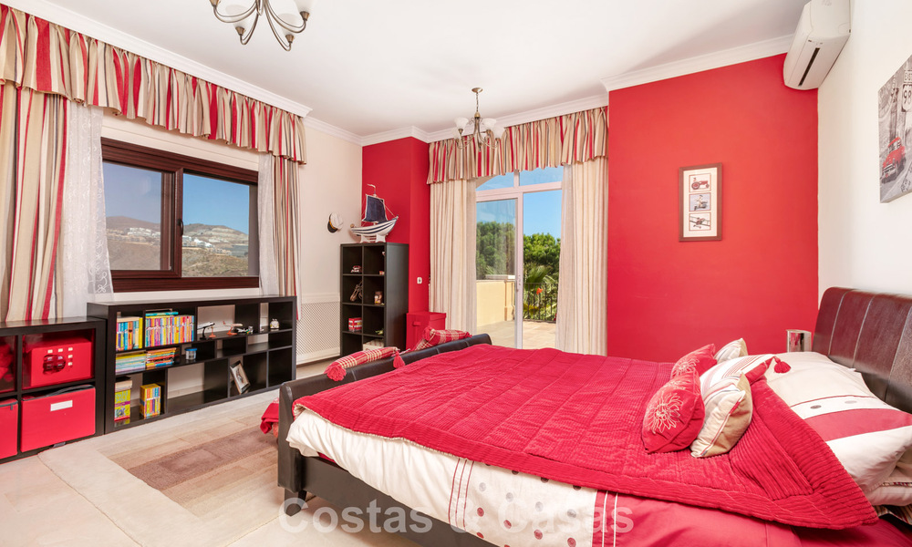 Prestigieuse villa de luxe à vendre dans un style espagnol classique avec vue sur la mer à La Quinta à Marbella - Benahavis 56543