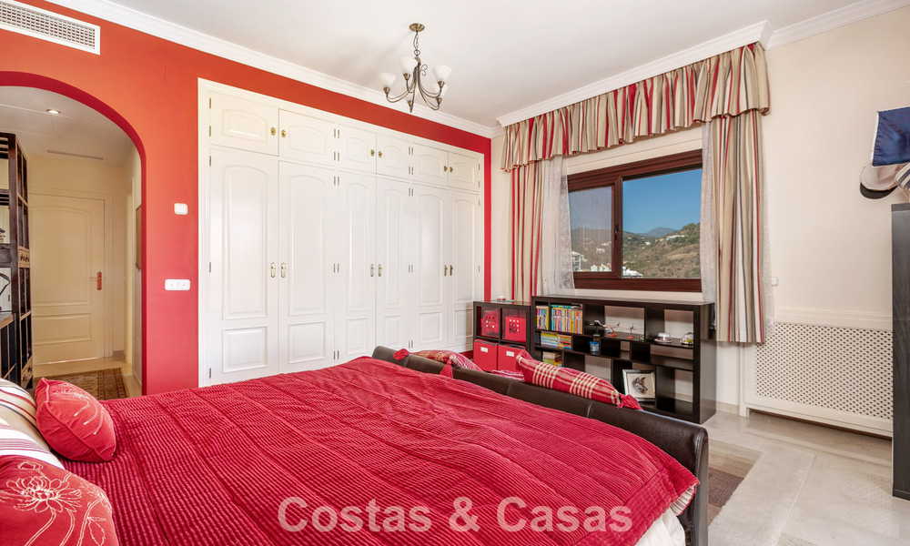 Prestigieuse villa de luxe à vendre dans un style espagnol classique avec vue sur la mer à La Quinta à Marbella - Benahavis 56544