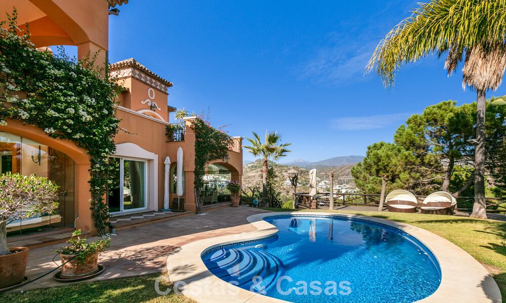 Prestigieuse villa de luxe à vendre dans un style espagnol classique avec vue sur la mer à La Quinta à Marbella - Benahavis 56555