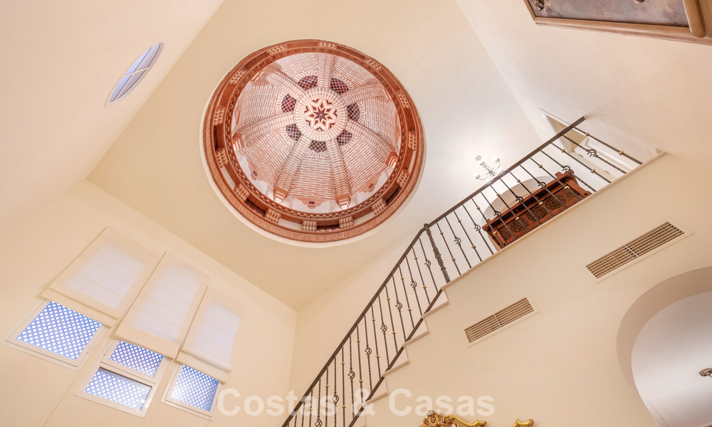 Prestigieuse villa de luxe à vendre dans un style espagnol classique avec vue sur la mer à La Quinta à Marbella - Benahavis 56566