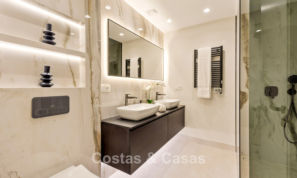 Prestigieux appartement avec jardin à vendre dans un complexe balnéaire de première ligne sur le nouveau Golden Mile entre Marbella et le centre d'Estepona 56628