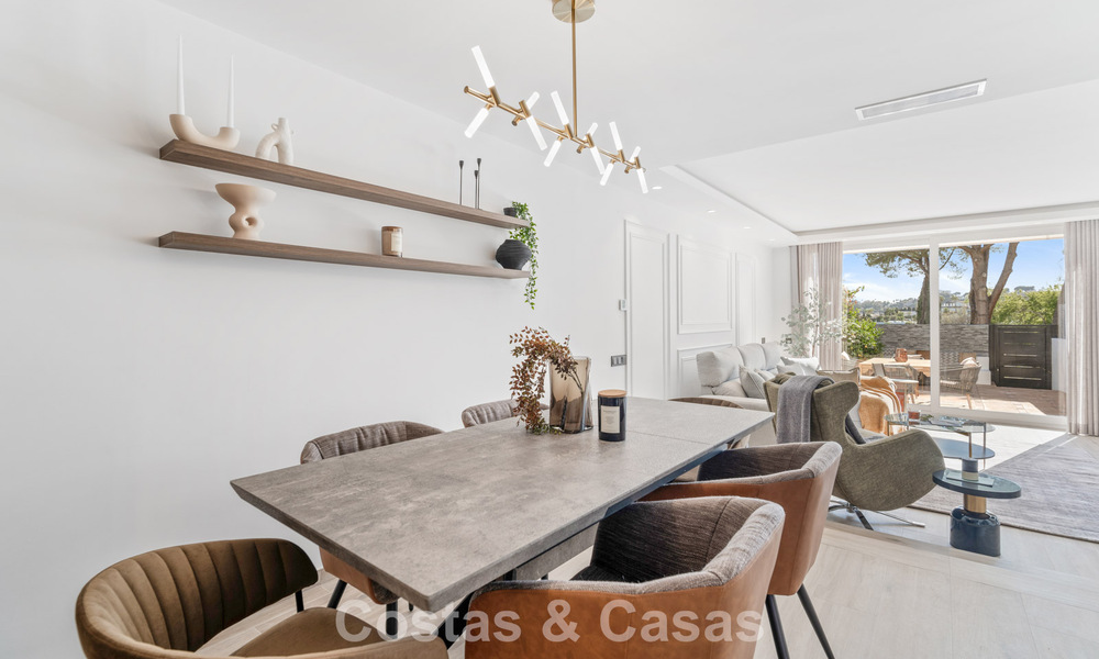 Maison mitoyenne rénovée dans un complexe fermé, en bordure du golf Aloha, à distance de marche du clubhouse à Nueva Andalucia, Marbella 56579