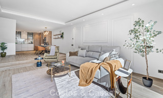 Maison mitoyenne rénovée dans un complexe fermé, en bordure du golf Aloha, à distance de marche du clubhouse à Nueva Andalucia, Marbella 56582 