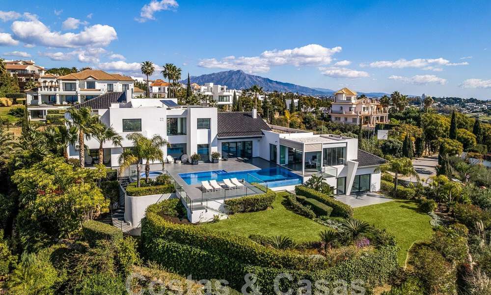 Villa contemporaine de luxe à vendre avec vue sur la mer dans un complexe de golf cinq étoiles à Marbella - Benahavis 56750
