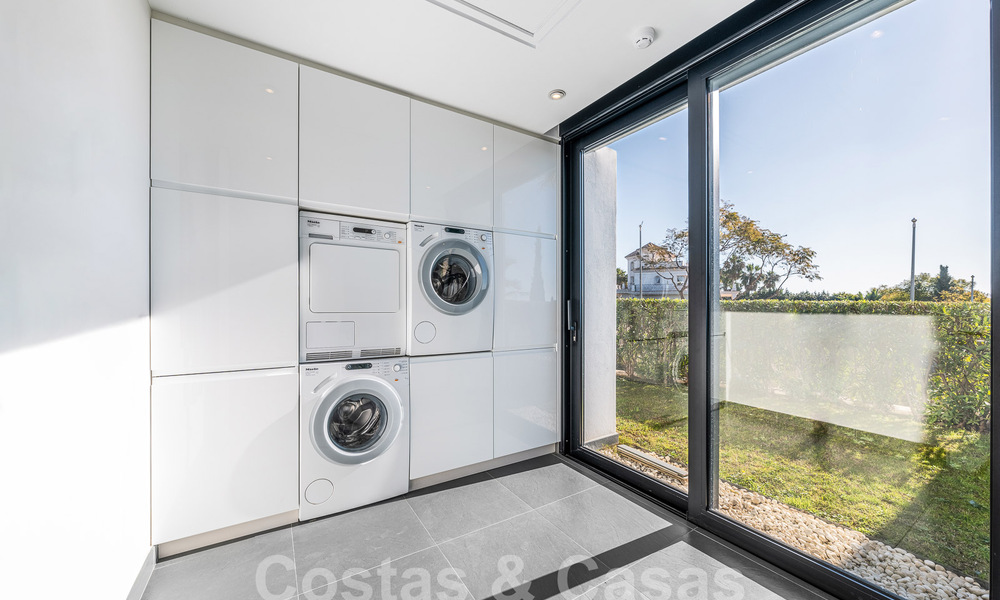 Villa contemporaine de luxe à vendre avec vue sur la mer dans un complexe de golf cinq étoiles à Marbella - Benahavis 56752