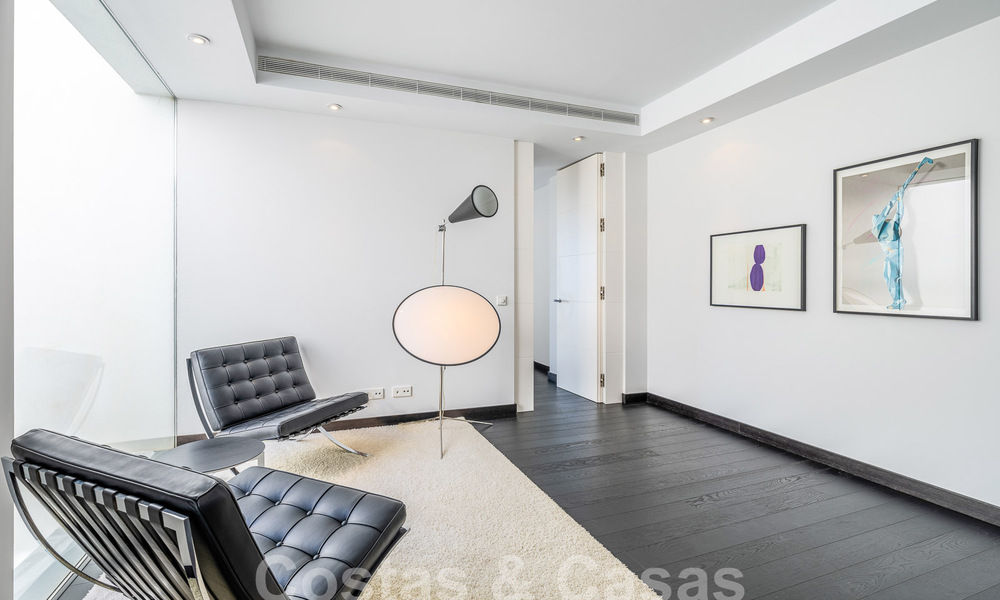 Villa contemporaine de luxe à vendre avec vue sur la mer dans un complexe de golf cinq étoiles à Marbella - Benahavis 56763