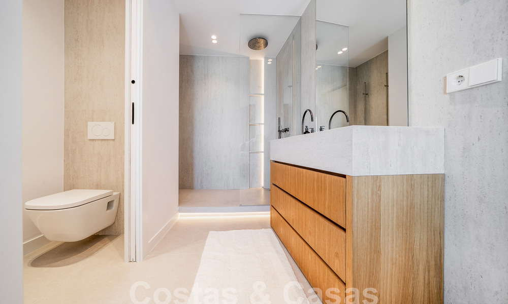 Penthouse de luxe de style scandinave entièrement rénové à vendre avec terrasse spacieuse, sur le Golden Mile de Marbella 56808