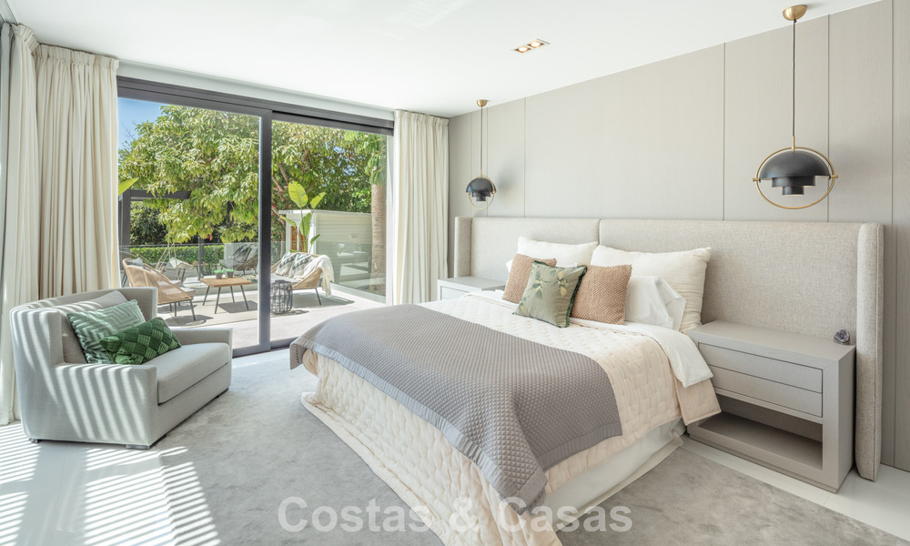 Villa de luxe, moderne et symétrique à vendre à deux pas des terrains de golf de la vallée de Nueva Andalucia, Marbella 56184