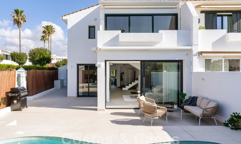 Superbe propriété de luxe à vendre avec piscine privée, à distance de marche de la plage et du centre de San Pedro, Marbella 56770