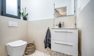 Superbe propriété de luxe à vendre avec piscine privée, à distance de marche de la plage et du centre de San Pedro, Marbella 56781 