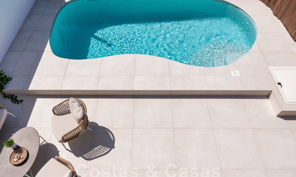 Superbe propriété de luxe à vendre avec piscine privée, à distance de marche de la plage et du centre de San Pedro, Marbella 56803