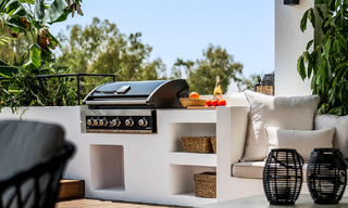 Appartement de luxe à vendre, prêt à être emménagé, avec terrasse et vue sur la mer à Marbella - Benahavis 57290 