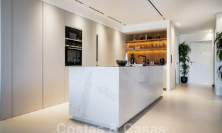 Appartement de luxe à vendre, prêt à être emménagé, avec terrasse et vue sur la mer à Marbella - Benahavis 57304 