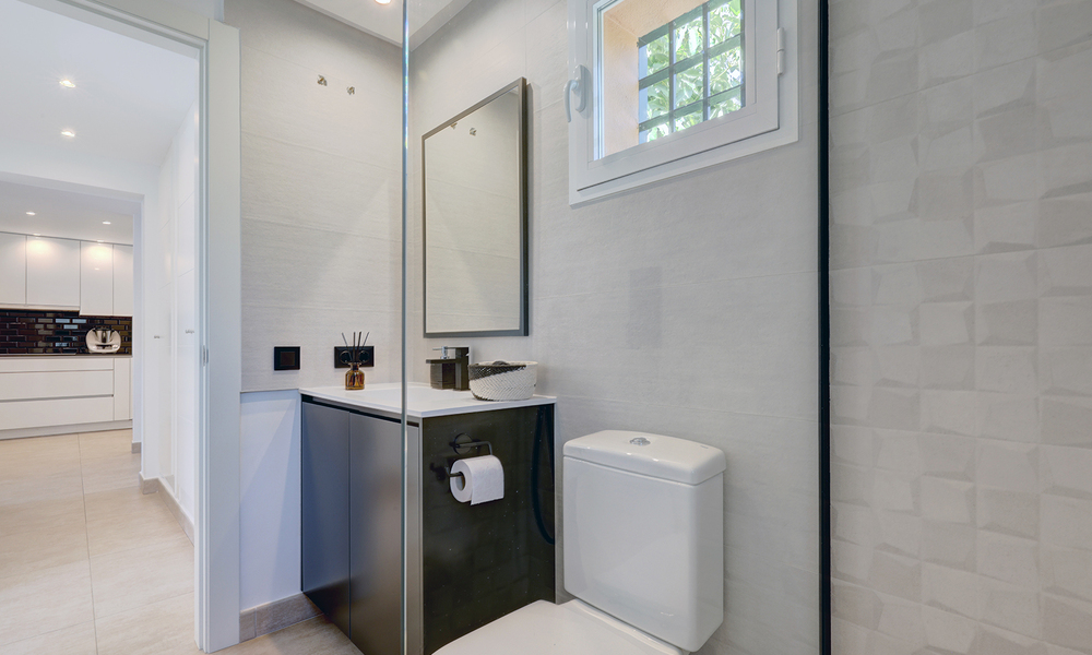 Villa jumelée élégamment rénovée à vendre avec grande piscine privée à Marbella - Benahavis 56404