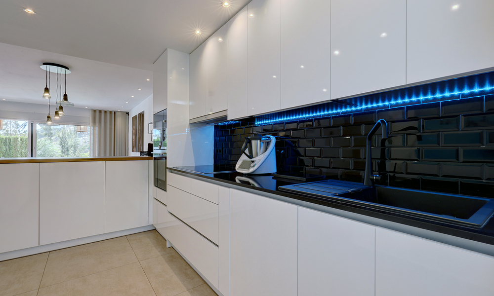 Villa jumelée élégamment rénovée à vendre avec grande piscine privée à Marbella - Benahavis 56409