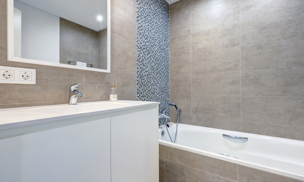 Villa jumelée élégamment rénovée à vendre avec grande piscine privée à Marbella - Benahavis 56425