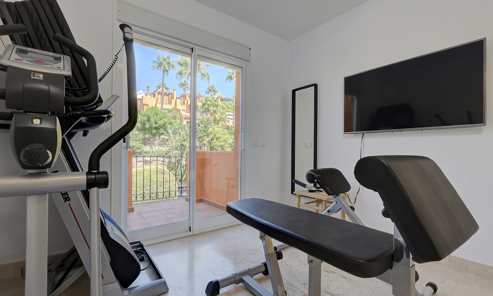 Villa jumelée élégamment rénovée à vendre avec grande piscine privée à Marbella - Benahavis 56427