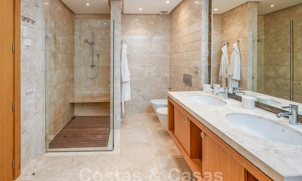 Luxueux appartement méditerranéen moderne à vendre près de la Sierra Blanca sur le Golden Mile de Marbella 57411