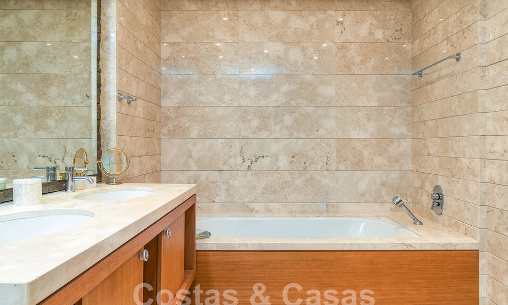 Luxueux appartement méditerranéen moderne à vendre près de la Sierra Blanca sur le Golden Mile de Marbella 57412