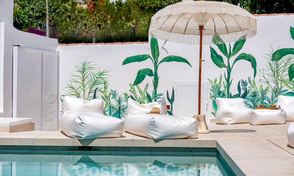 Jolie villa de luxe de style Ibiza à vendre à proximité de toutes les commodités à Nueva Andalucia, Marbella 56912