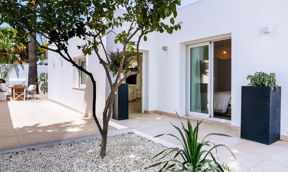 Jolie villa de luxe de style Ibiza à vendre à proximité de toutes les commodités à Nueva Andalucia, Marbella 56913