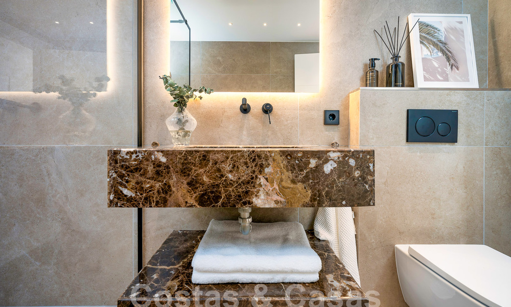 Jolie villa de luxe de style Ibiza à vendre à proximité de toutes les commodités à Nueva Andalucia, Marbella 56914