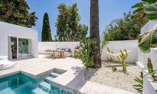 Jolie villa de luxe de style Ibiza à vendre à proximité de toutes les commodités à Nueva Andalucia, Marbella 56916 
