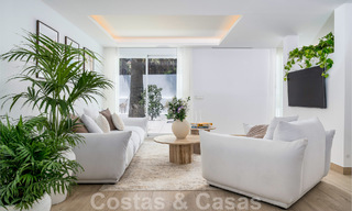 Jolie villa de luxe de style Ibiza à vendre à proximité de toutes les commodités à Nueva Andalucia, Marbella 56937 