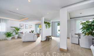 Jolie villa de luxe de style Ibiza à vendre à proximité de toutes les commodités à Nueva Andalucia, Marbella 56942 