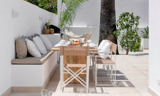 Jolie villa de luxe de style Ibiza à vendre à proximité de toutes les commodités à Nueva Andalucia, Marbella 56943 