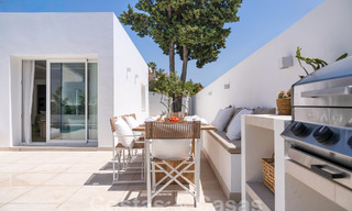 Jolie villa de luxe de style Ibiza à vendre à proximité de toutes les commodités à Nueva Andalucia, Marbella 56947 