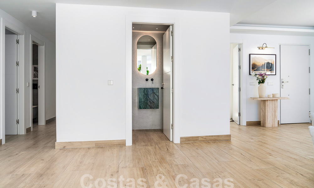 Jolie villa de luxe de style Ibiza à vendre à proximité de toutes les commodités à Nueva Andalucia, Marbella 56948