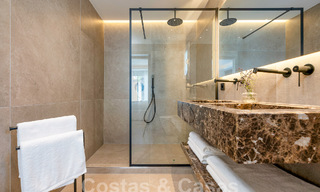 Jolie villa de luxe de style Ibiza à vendre à proximité de toutes les commodités à Nueva Andalucia, Marbella 56953 