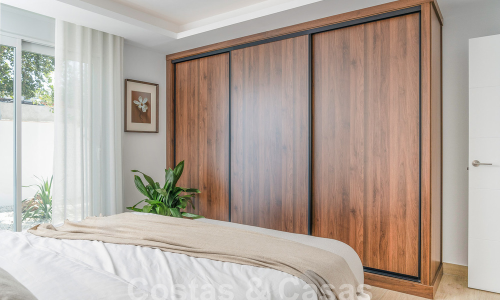 Jolie villa de luxe de style Ibiza à vendre à proximité de toutes les commodités à Nueva Andalucia, Marbella 56957