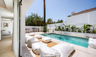 Jolie villa de luxe de style Ibiza à vendre à proximité de toutes les commodités à Nueva Andalucia, Marbella 56960 