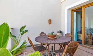 Spacieuse maison mitoyenne à vendre avec 4 chambres et vue sur la mer, dans un complexe fermé sur le nouveau Golden Mile entre Marbella et Estepona 57076 