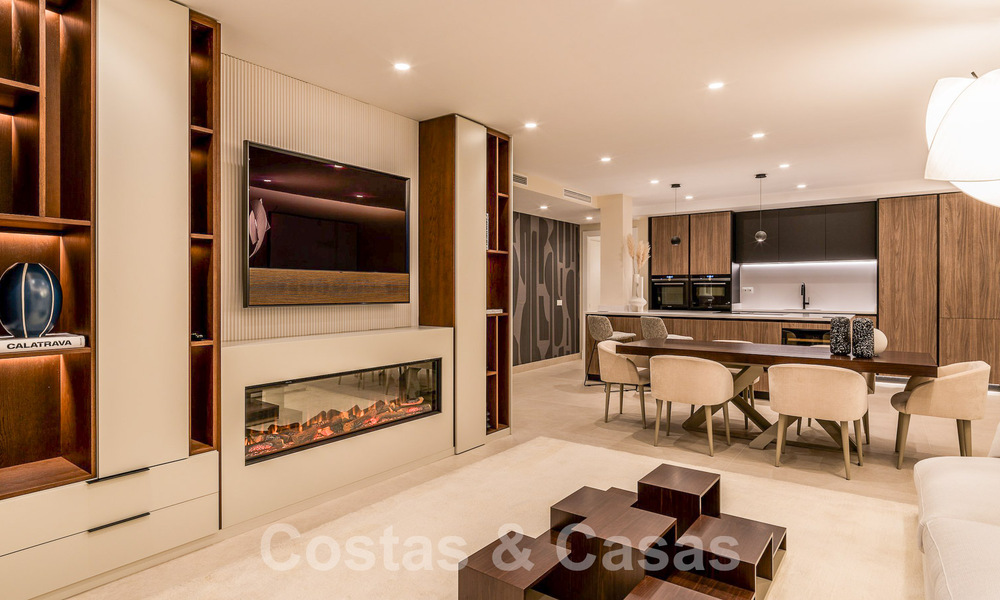 Penthouse de luxe à vendre dans un complexe fermé en front de mer avec une vue magnifique sur la mer sur le nouveau Golden Mile entre Marbella et Estepona 56973