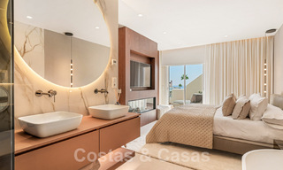 Penthouse de luxe à vendre dans un complexe fermé en front de mer avec une vue magnifique sur la mer sur le nouveau Golden Mile entre Marbella et Estepona 56975 
