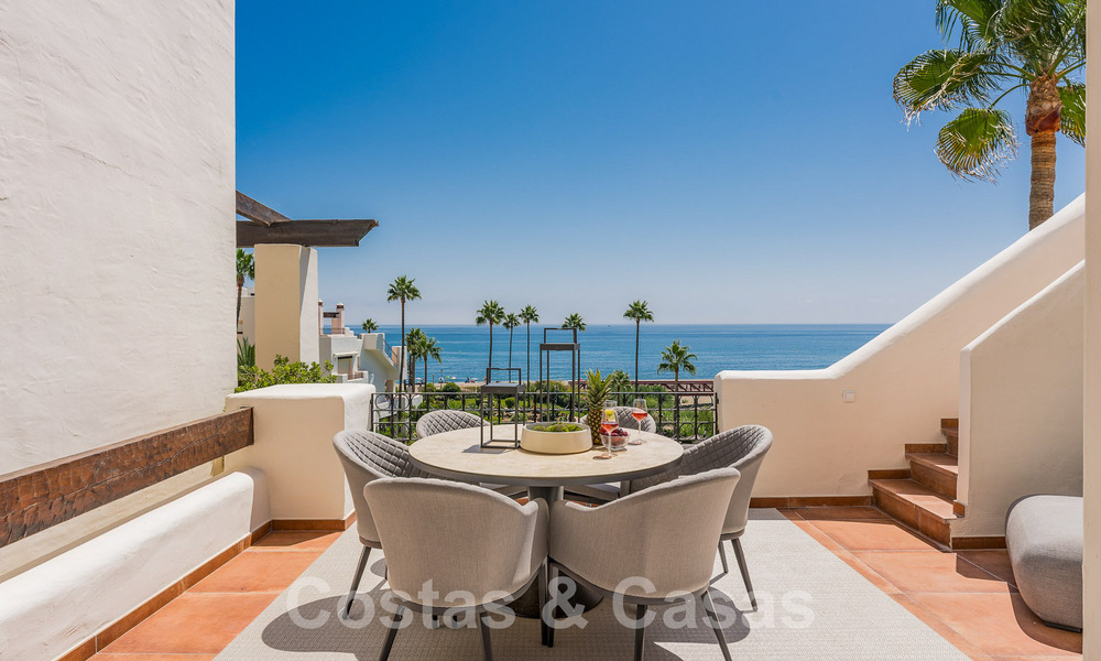 Penthouse de luxe à vendre dans un complexe fermé en front de mer avec une vue magnifique sur la mer sur le nouveau Golden Mile entre Marbella et Estepona 56986