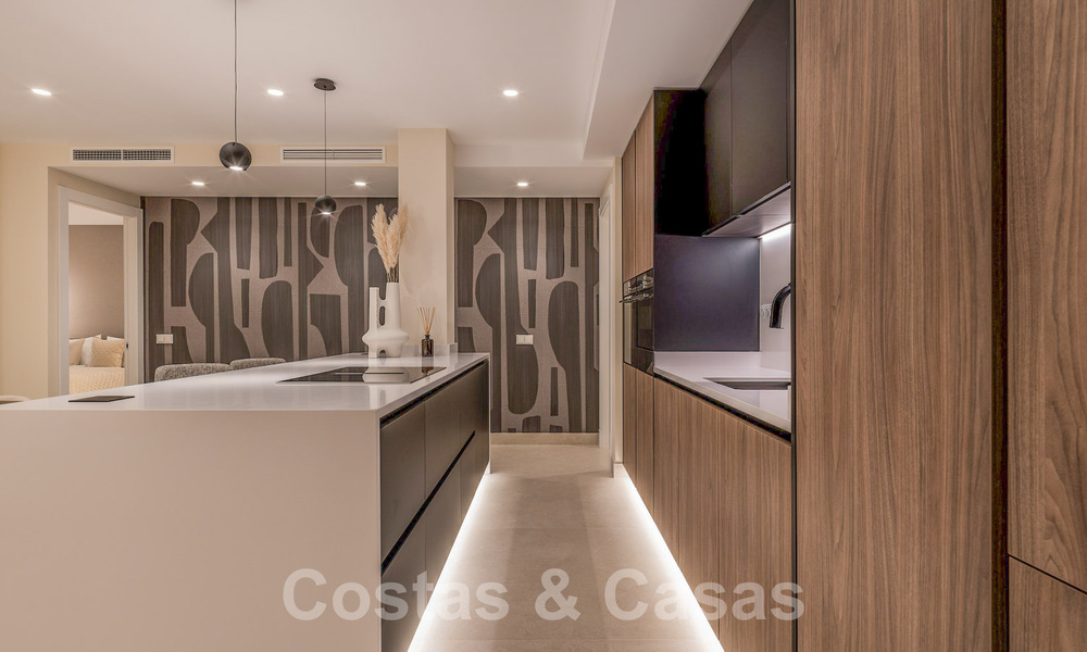 Penthouse de luxe à vendre dans un complexe fermé en front de mer avec une vue magnifique sur la mer sur le nouveau Golden Mile entre Marbella et Estepona 56988