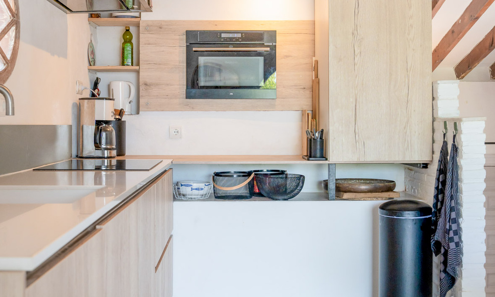 Charmante maison de ville rénovée à vendre dans un complexe fermé en bord de mer sur le nouveau Golden Mile entre Marbella et Estepona 58166