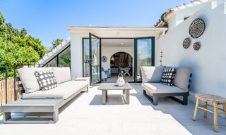 Charmante maison de ville rénovée à vendre dans un complexe fermé en bord de mer sur le nouveau Golden Mile entre Marbella et Estepona 58174 