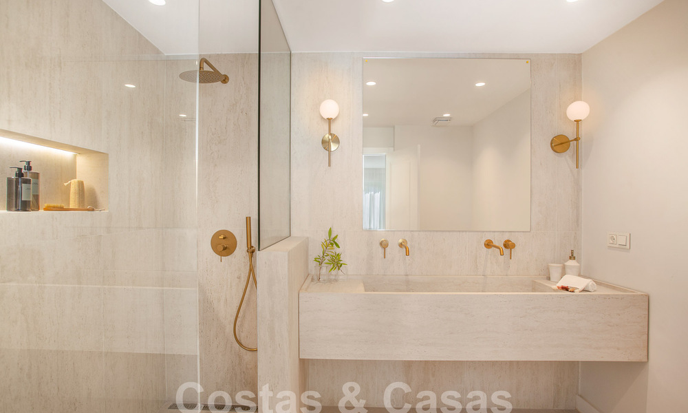 Maison magnifiquement rénovée à vendre à deux pas de la plage et de toutes les commodités à San Pedro, Marbella 56880