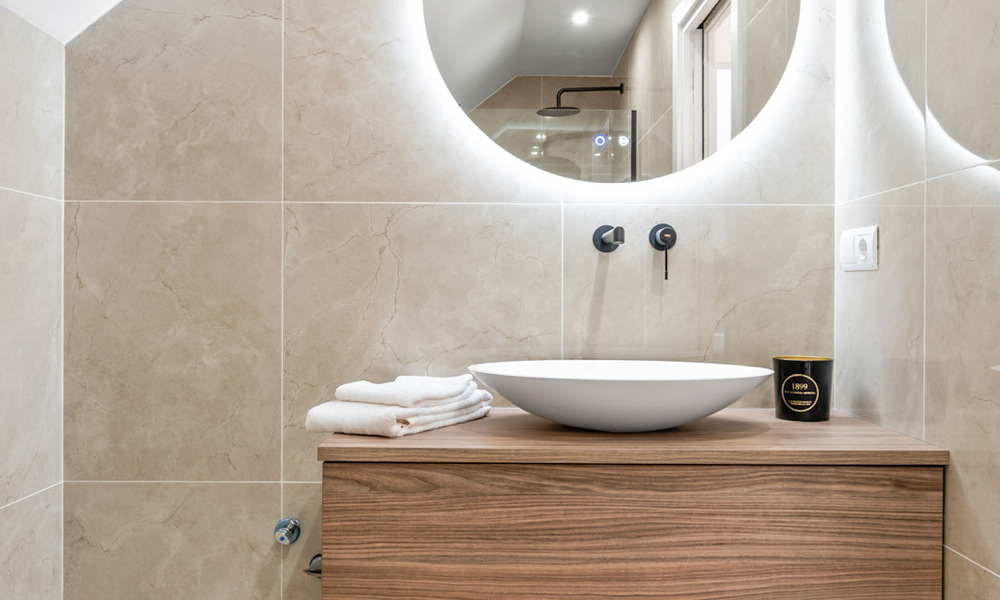 Penthouse contemporain rénové à vendre à distance de marche de toutes les commodités et de Puerto Banus à Nueva Andalucia, Marbella 57428