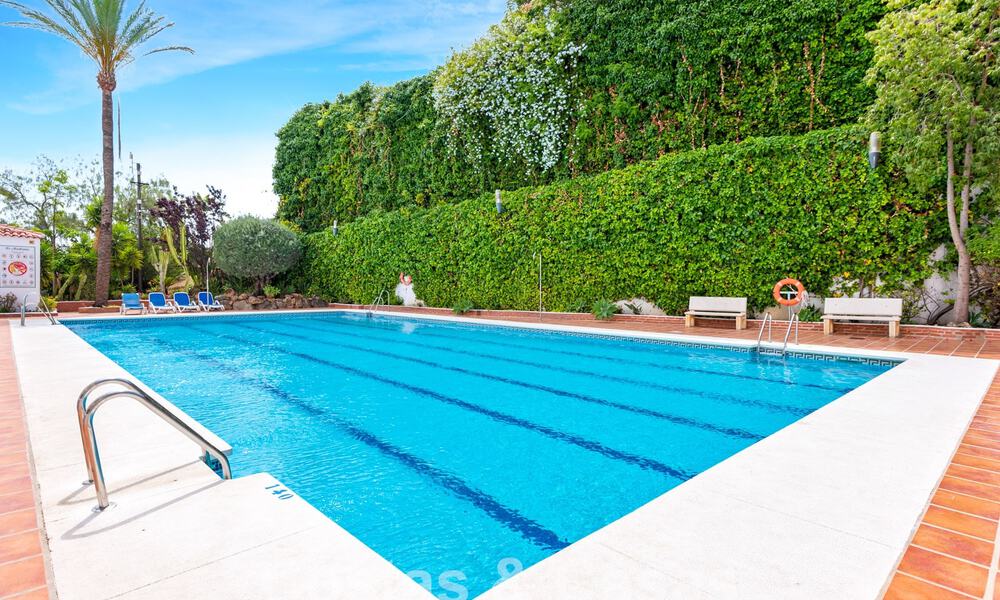 Penthouse contemporain rénové à vendre à distance de marche de toutes les commodités et de Puerto Banus à Nueva Andalucia, Marbella 57449