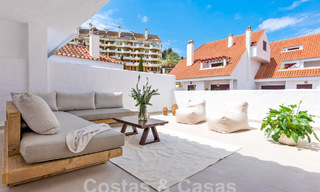 Penthouse contemporain rénové à vendre à distance de marche de toutes les commodités et de Puerto Banus à Nueva Andalucia, Marbella 57453 