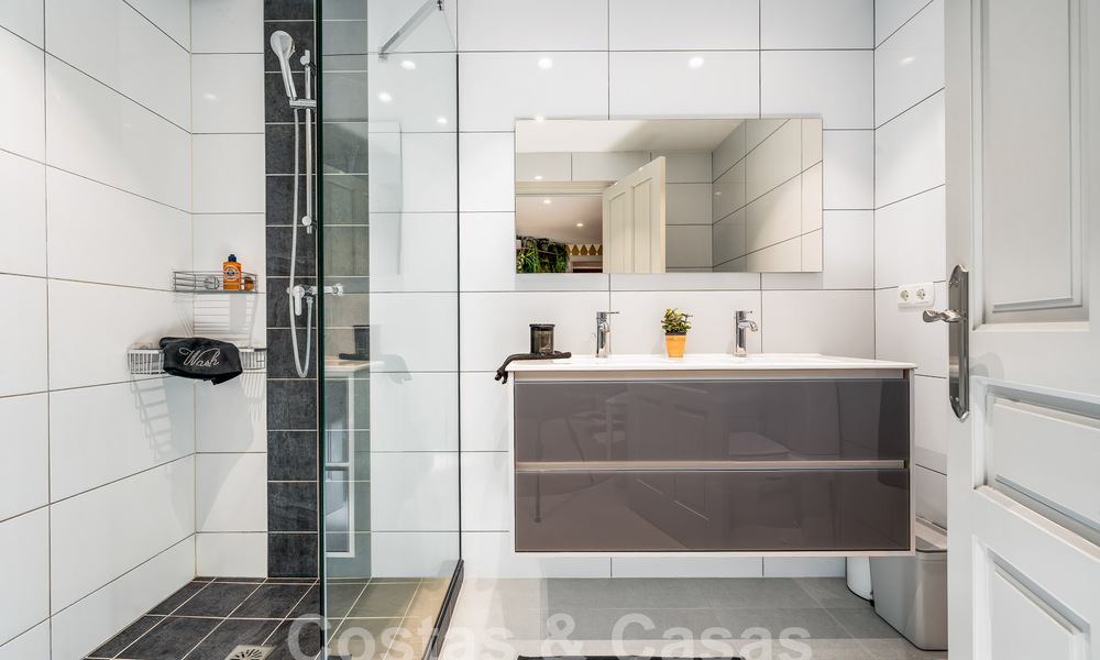 Maison spacieuse avec un design intérieur unique à vendre à Nueva Andalucia, Marbella 57488