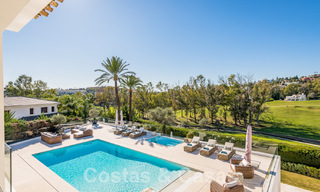 Villa de luxe méditerranéenne moderne et rénovée à vendre, située sur la première ligne de golf, au cœur de Nueva Andalucia, Marbella 57006 